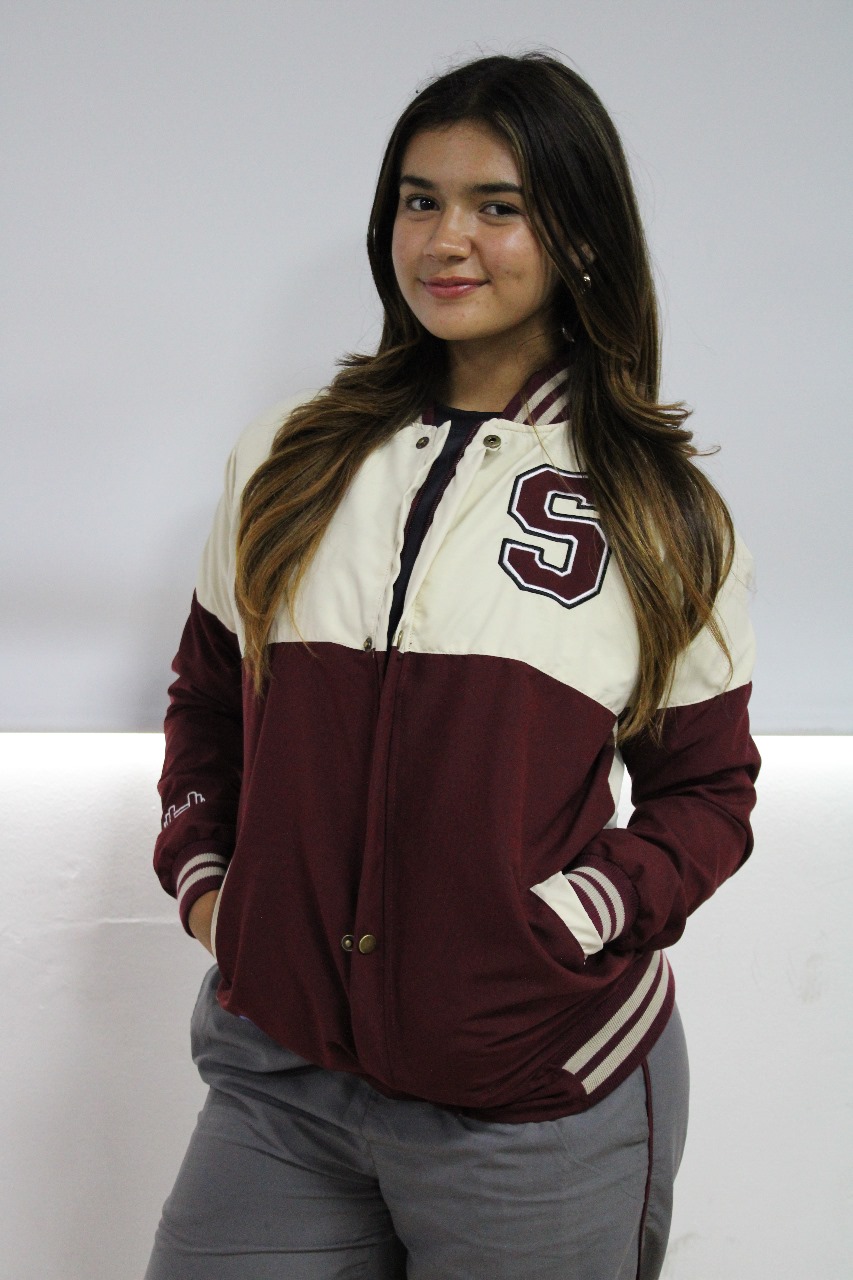 NewProm Chica con Chaqueta prom